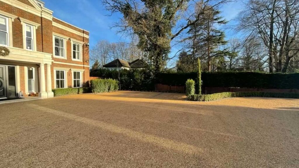 Spray Tar & Chippings Surfacing driveway installed by Greenstone Landscapes