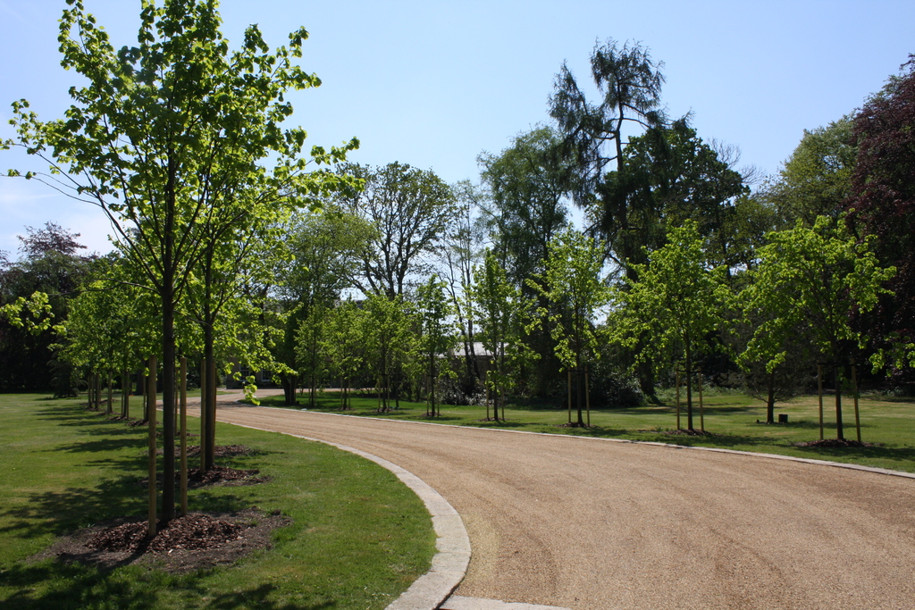 An extensive Tar and Chip driveway installed in Essex by Greenstone Landscapes