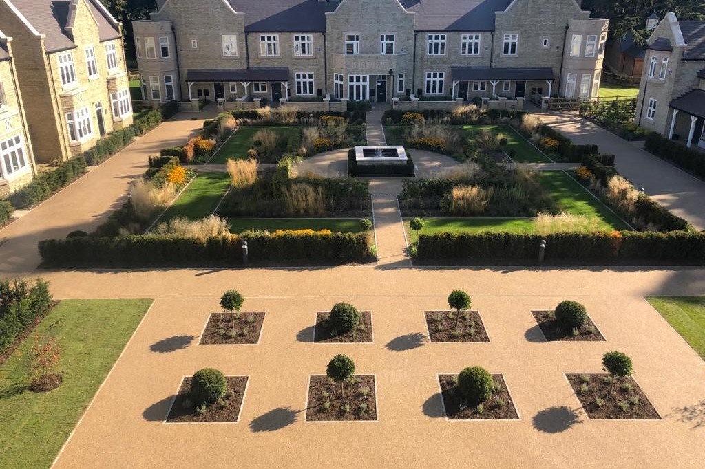 Ornamental gardens, resin driveways and pathways all completed in resin bound by Greenstones Landscapes