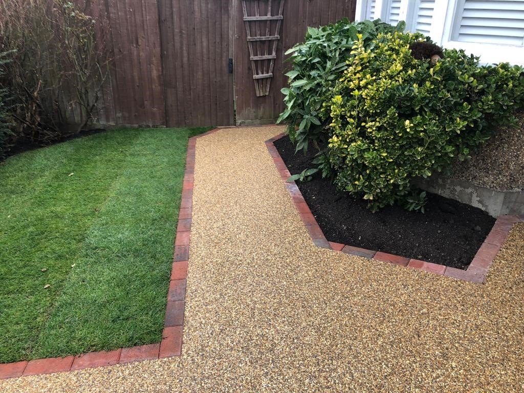 Block paving edging on this resin driveway in Shenfield, Essex