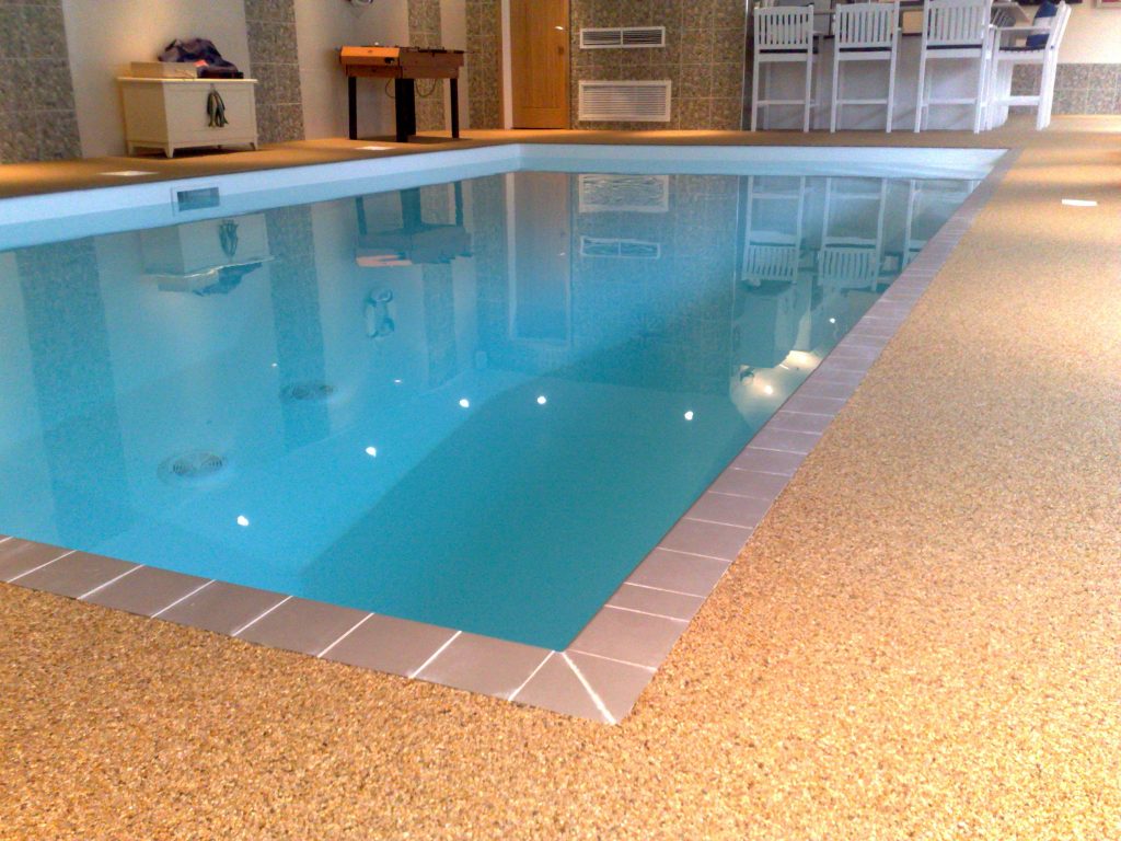 resin bound surfacing around a swimming pool